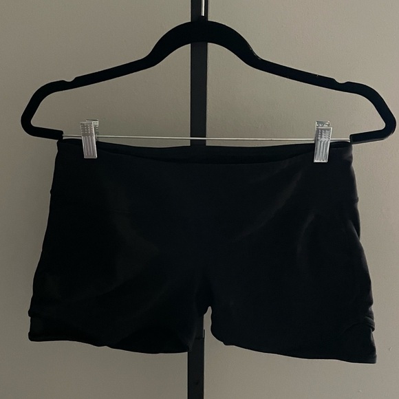 Athleta Pants - Athleta Black Workout Yoga Shorts Size Medium